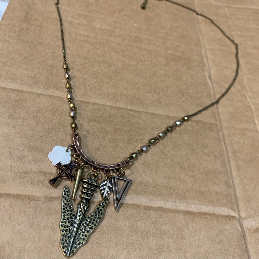Bronze Arrow Dangle Necklace 16$